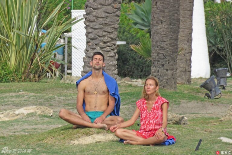 Romantic Novak Djokovic enjoys the vacation with his wife in Marbella!