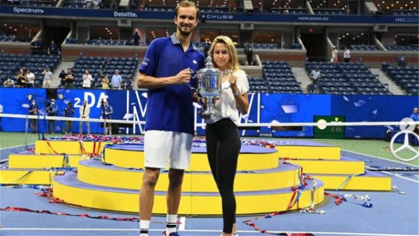 Monte-Carlo Masters: Daniil Medvedev’s Wife Shares Toddler Daughter’s Adorably Puzzling Reaction to Father’s Poster