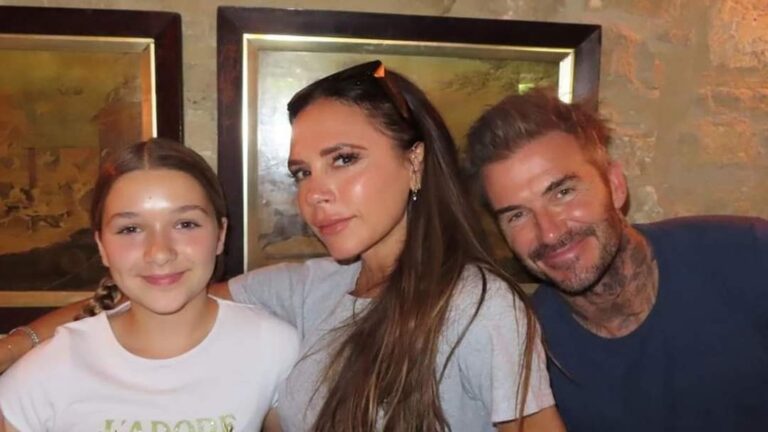 Harper Beckham, Victoria Beckham and David Beckham ❤️