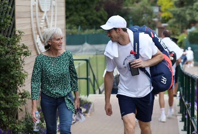 Andy Murray Shares Sweet Photo of Mom Judy Murray, 65: ‘Looking Gorgeous’