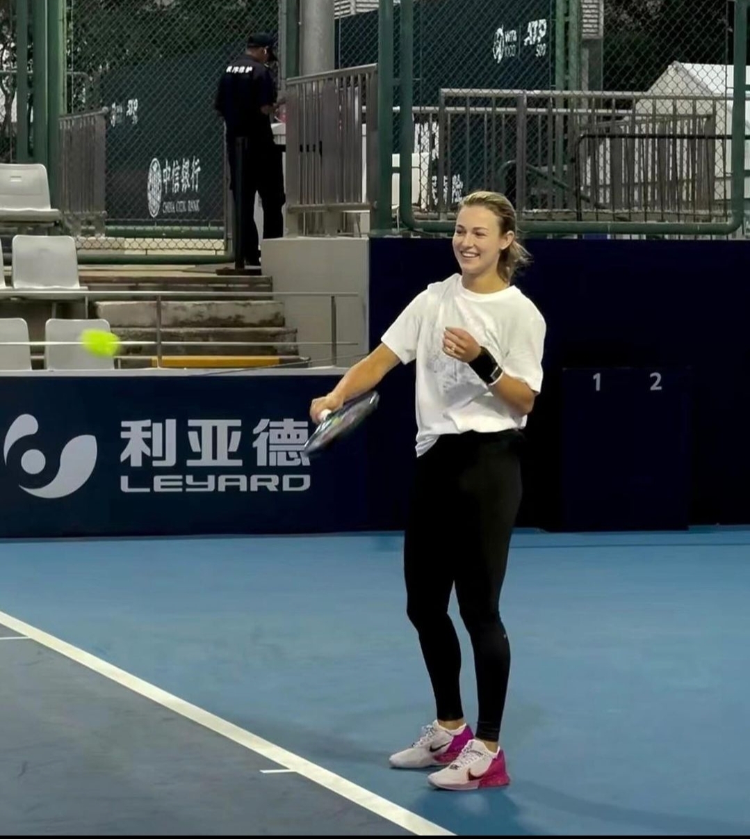 Tennis Fans Swoon Over Anna Kalinskaya’s China Open Outing