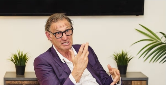 Tony Adams hits out at Arsenal and Mikel Arteta: “Why do you need a manager then?”